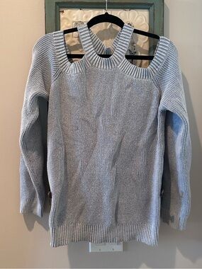 Hem & Thread Blue Cold Shoulder Knit Sweater Size Large